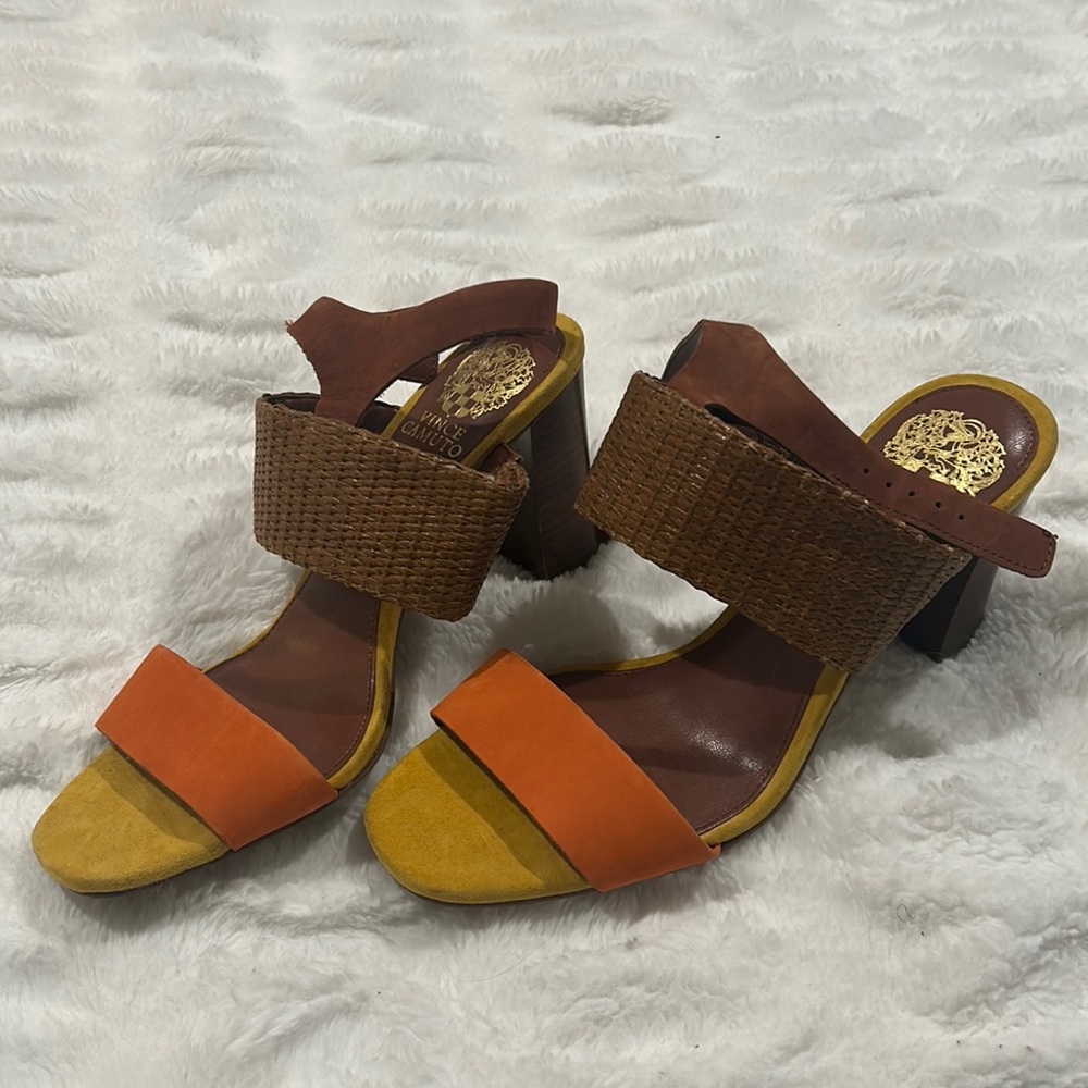 Vince Camuto Size 8 Heeled Sandals NWOT